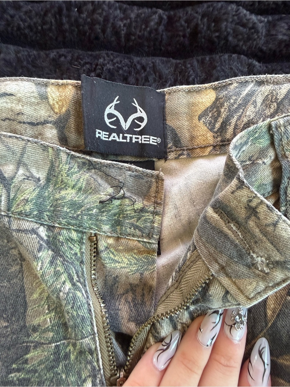 Realtree-Inspired Camo Cargo Pants - Picture 8 of 9
